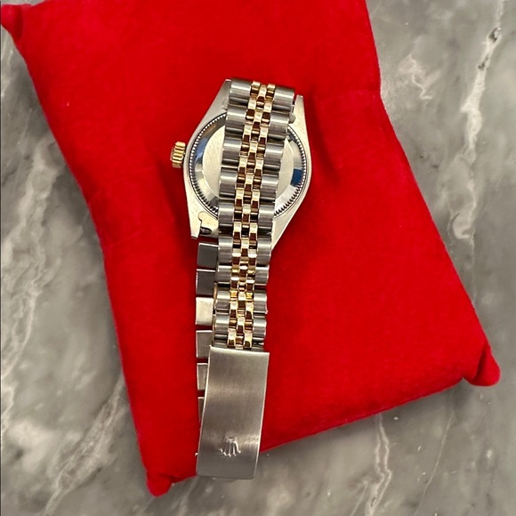 Women’s ROLEX WATCH - Picture 15 of 15